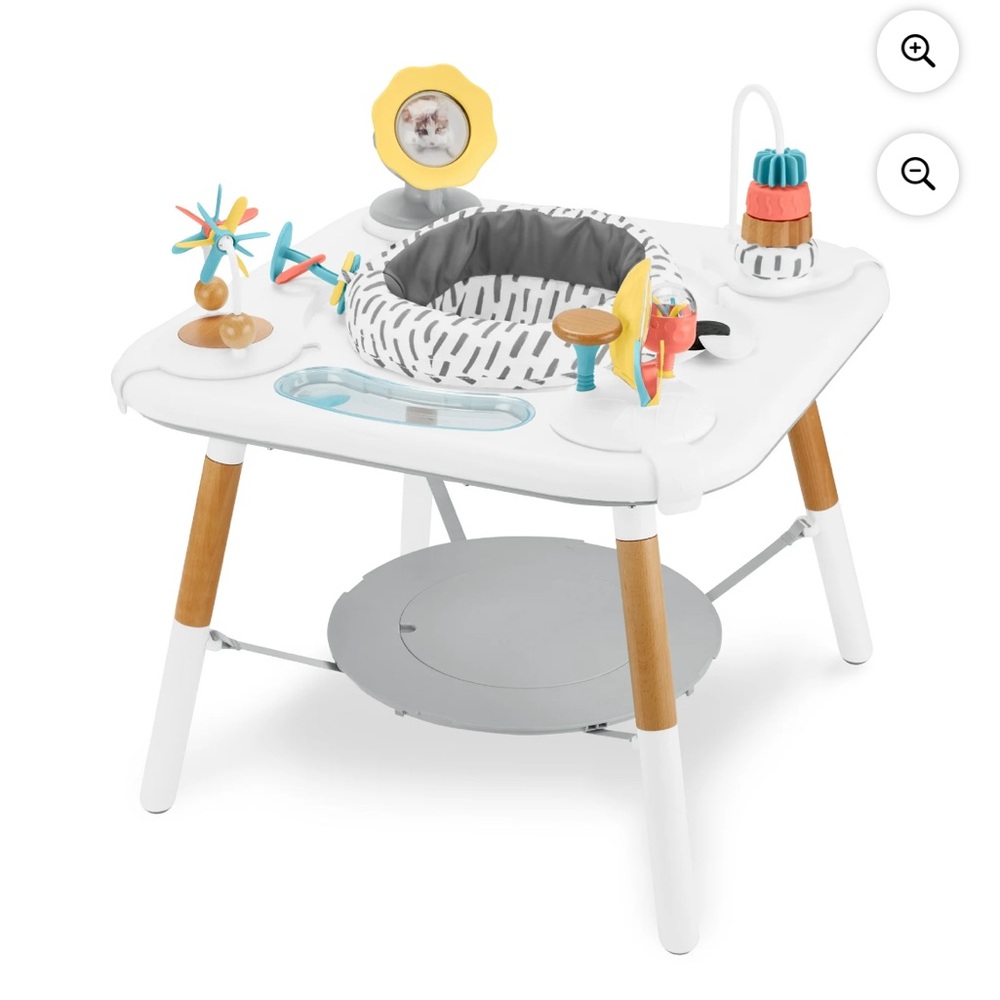 SKIP HOP Discoverosity Montessori Inspired 3 Stage Activity Center & Table
